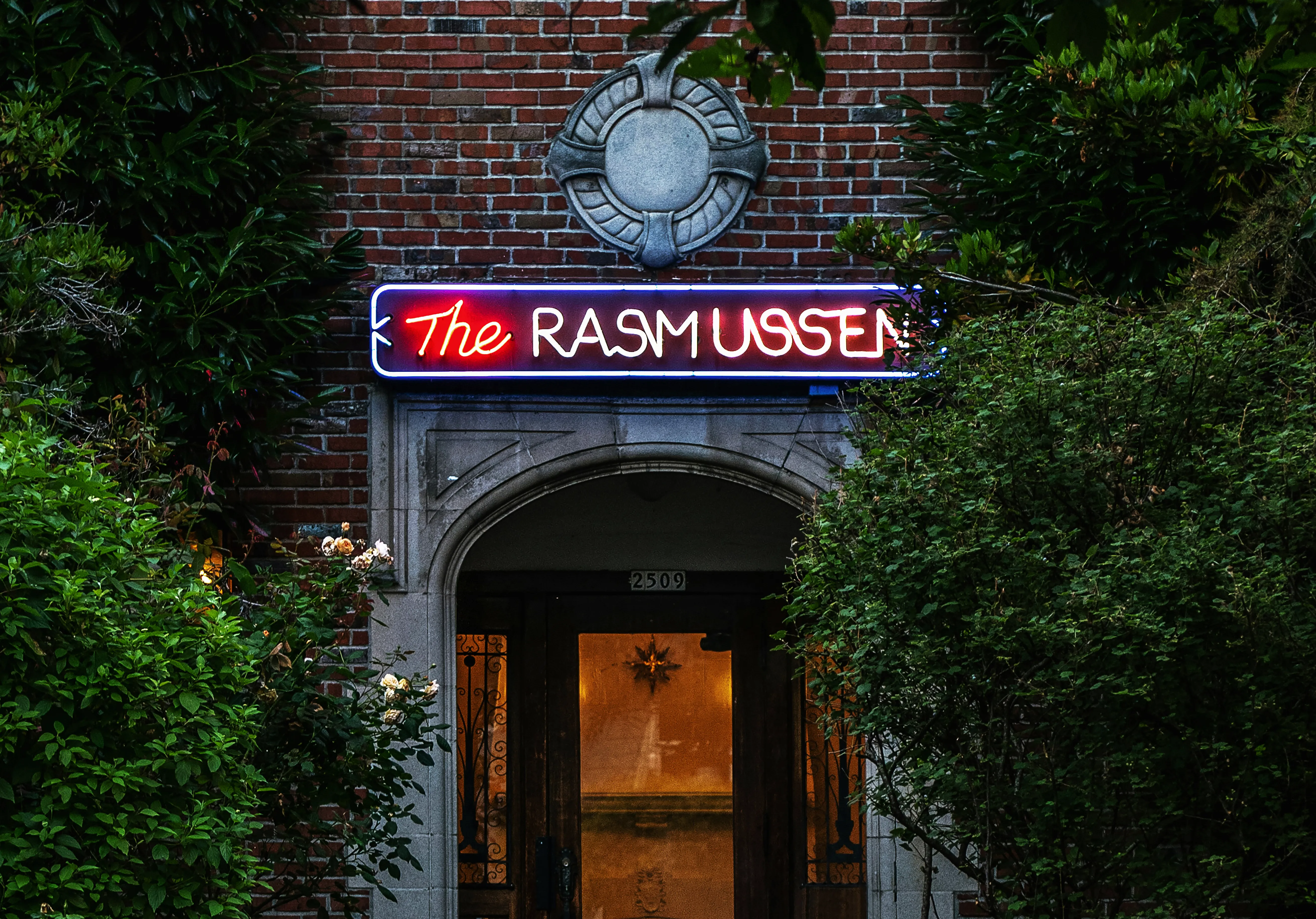 Skilt og skiltproduksjon for bedrifter - Justfixit AS